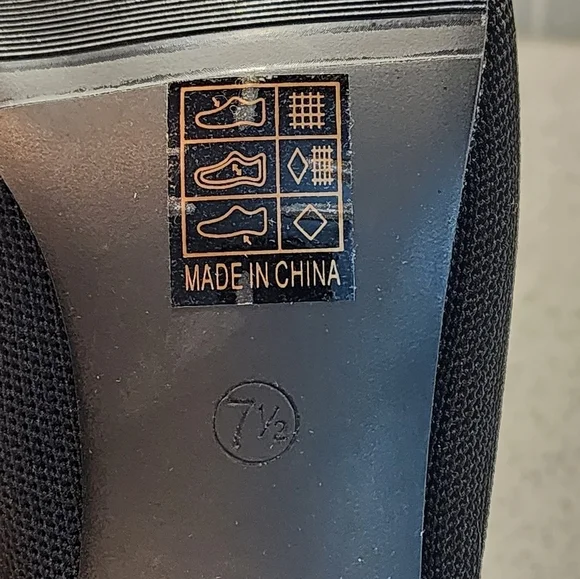 Newbella | Trendy Black Mules with Gold Chain | Size 7.5 Wide - Picture 13 of 14